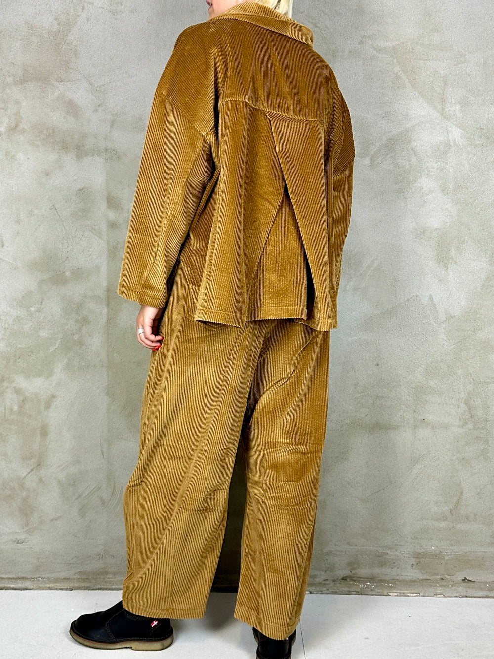 Black Aarhus Gorlois Velvet Trousers Ambra
