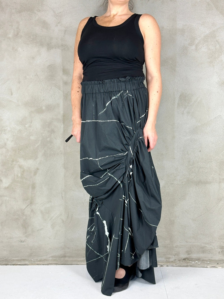 La Vaca Loca Masa Skirt Off Black Banner