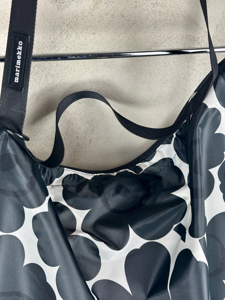 Marimekko Neat Crossbody Unikko L White/D.Grey/Black