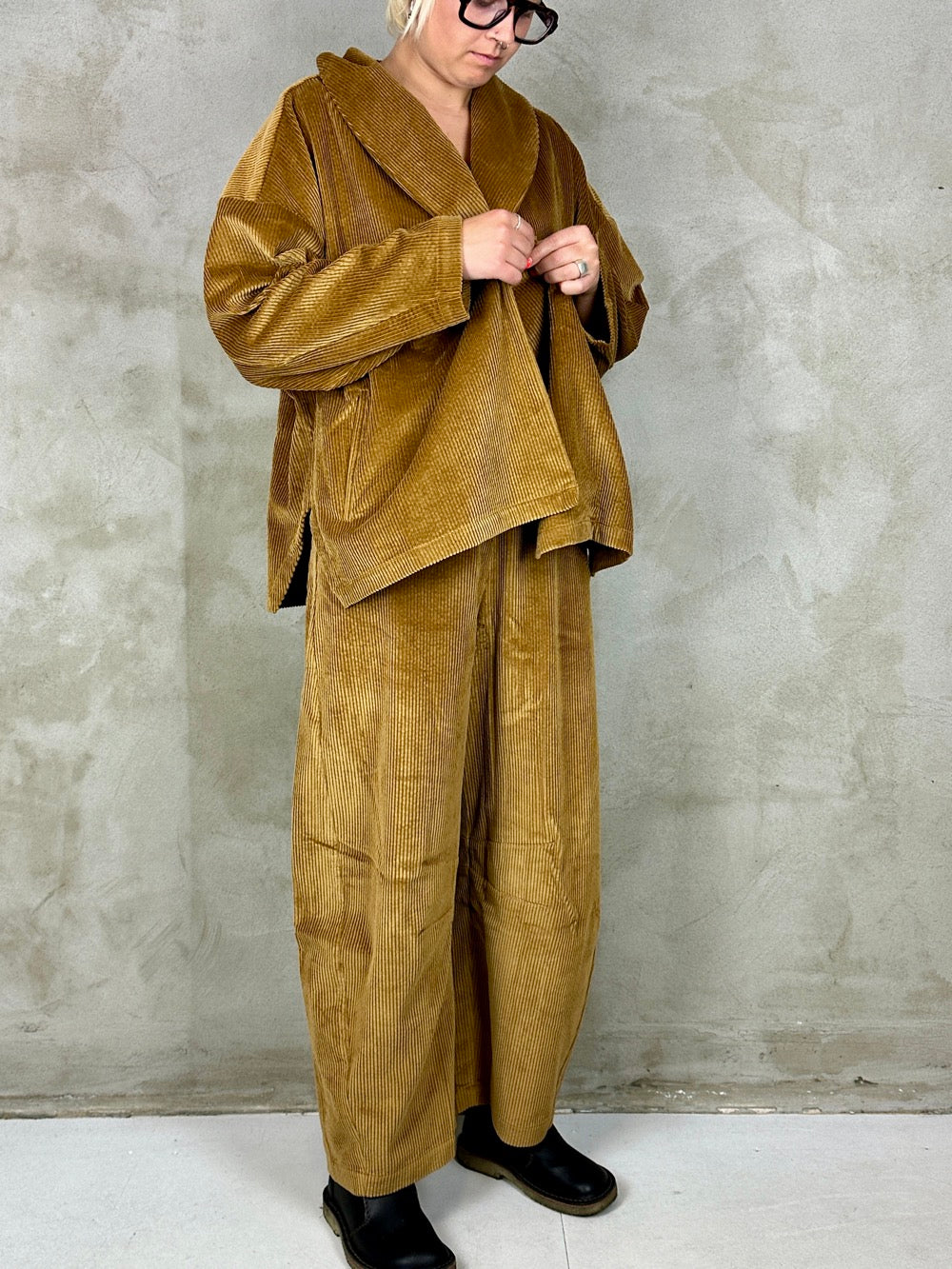 Black Aarhus Firmin Velvet Blazer Amber