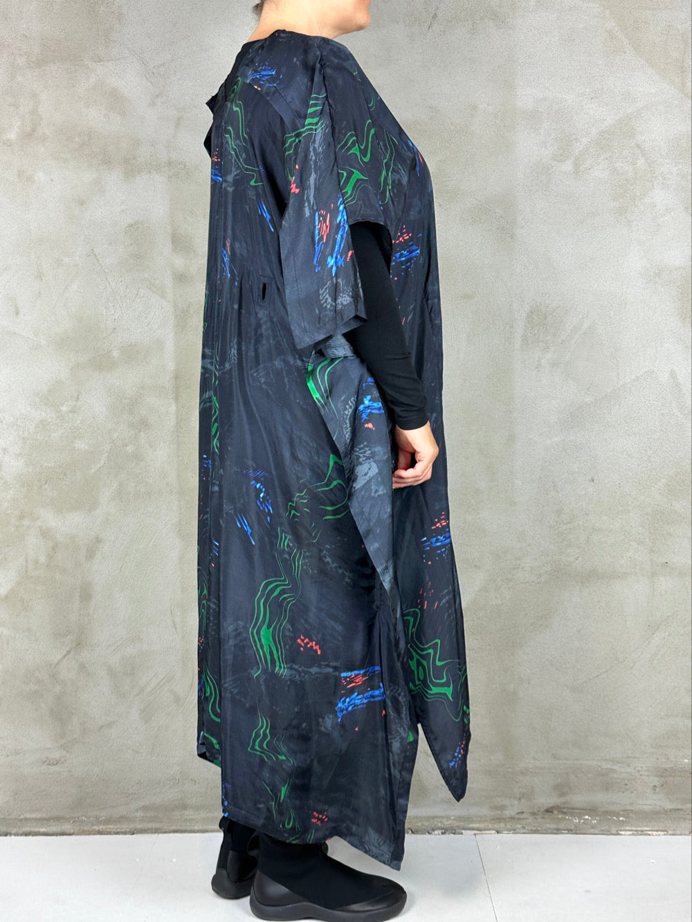 Henrik Vibskov Uncut Kaftan Dark Fireworks