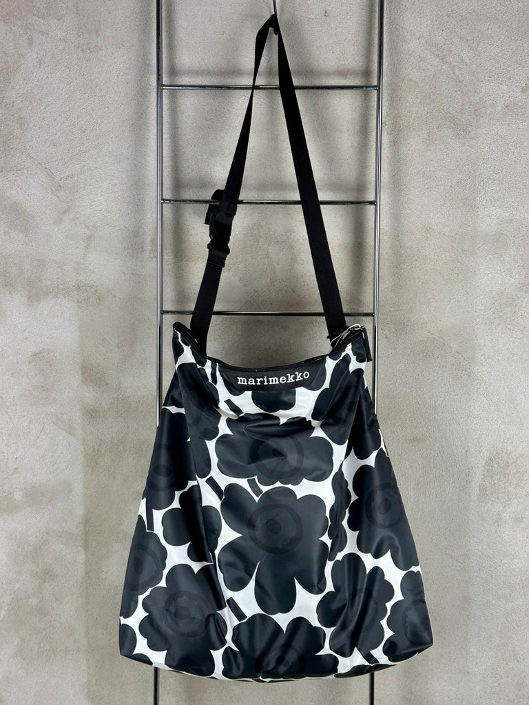 Marimekko Neat Crossbody Unikko L White/D.Grey/Black