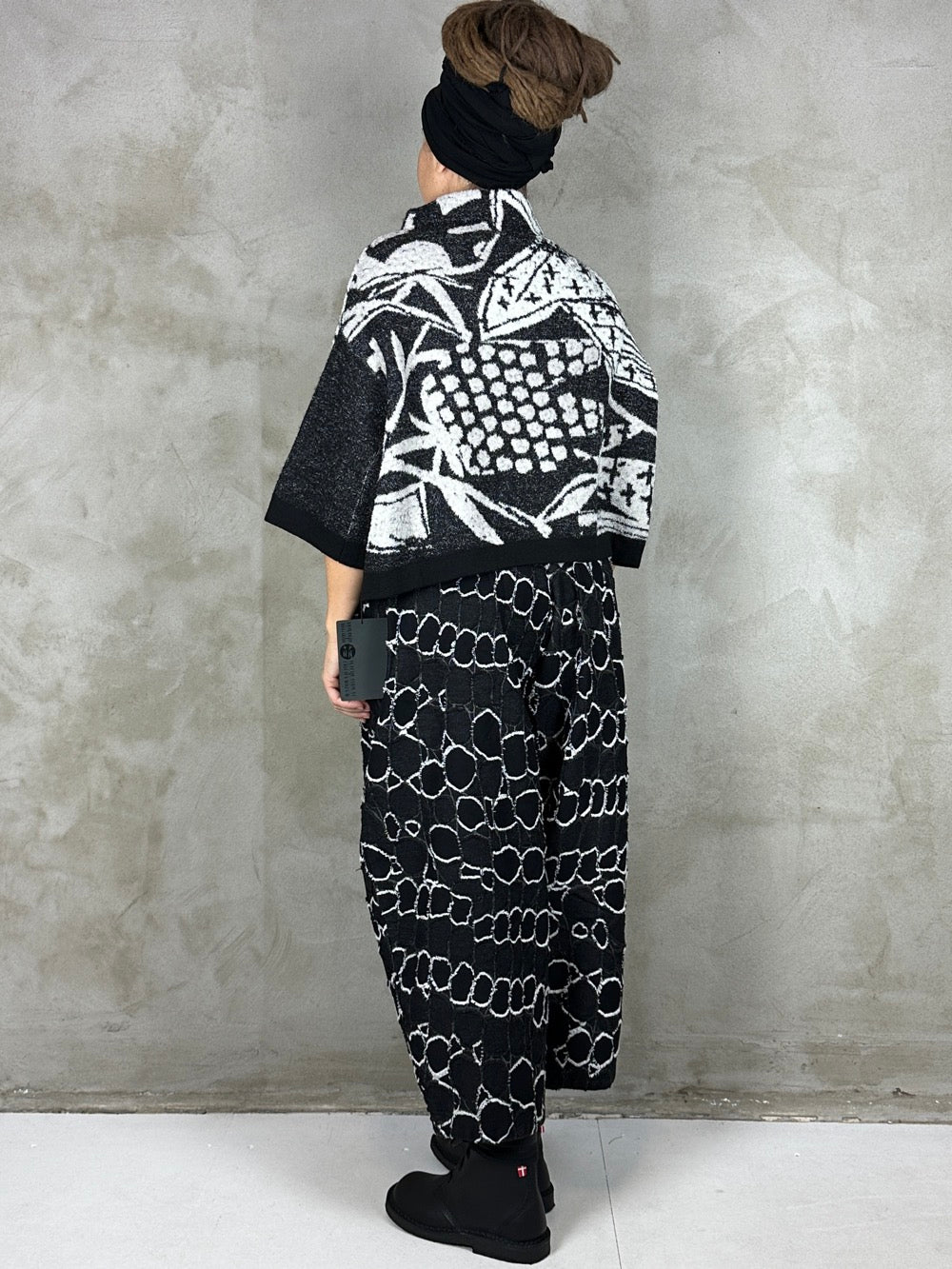 Moyuru 3318 Knit Black/White