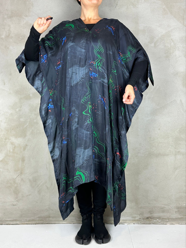 Henrik Vibskov Uncut Kaftan Dark Fireworks