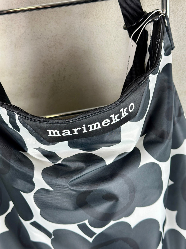 Marimekko Neat Crossbody Unikko L White/D.Grey/Black