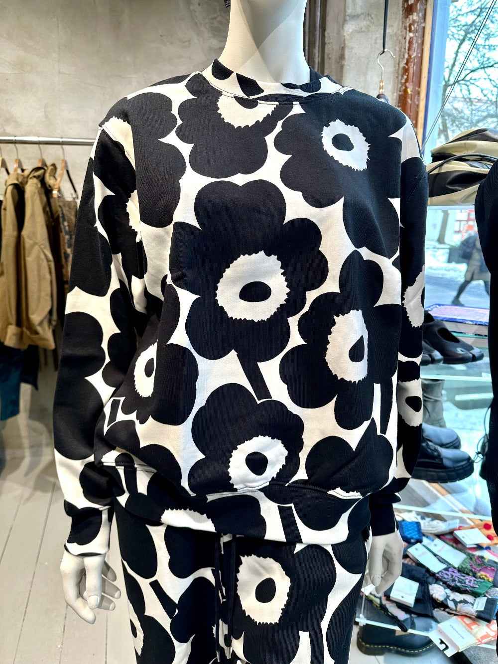 Marimekko KIOSKI Leiot Pieni Unikko Sweatshirt