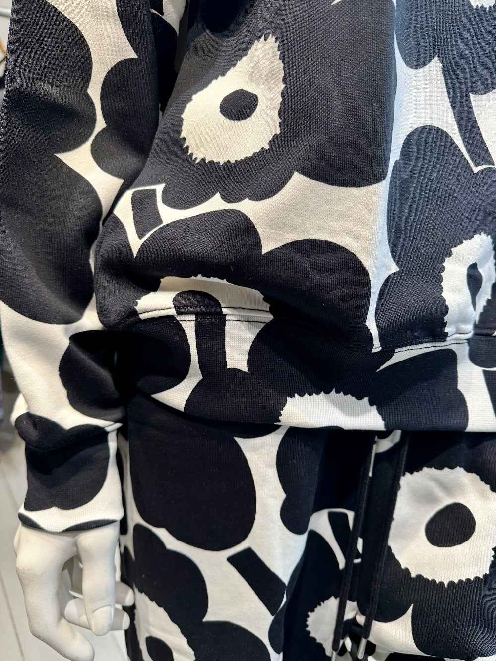 Marimekko KIOSKI Leiot Pieni Unikko Sweatshirt