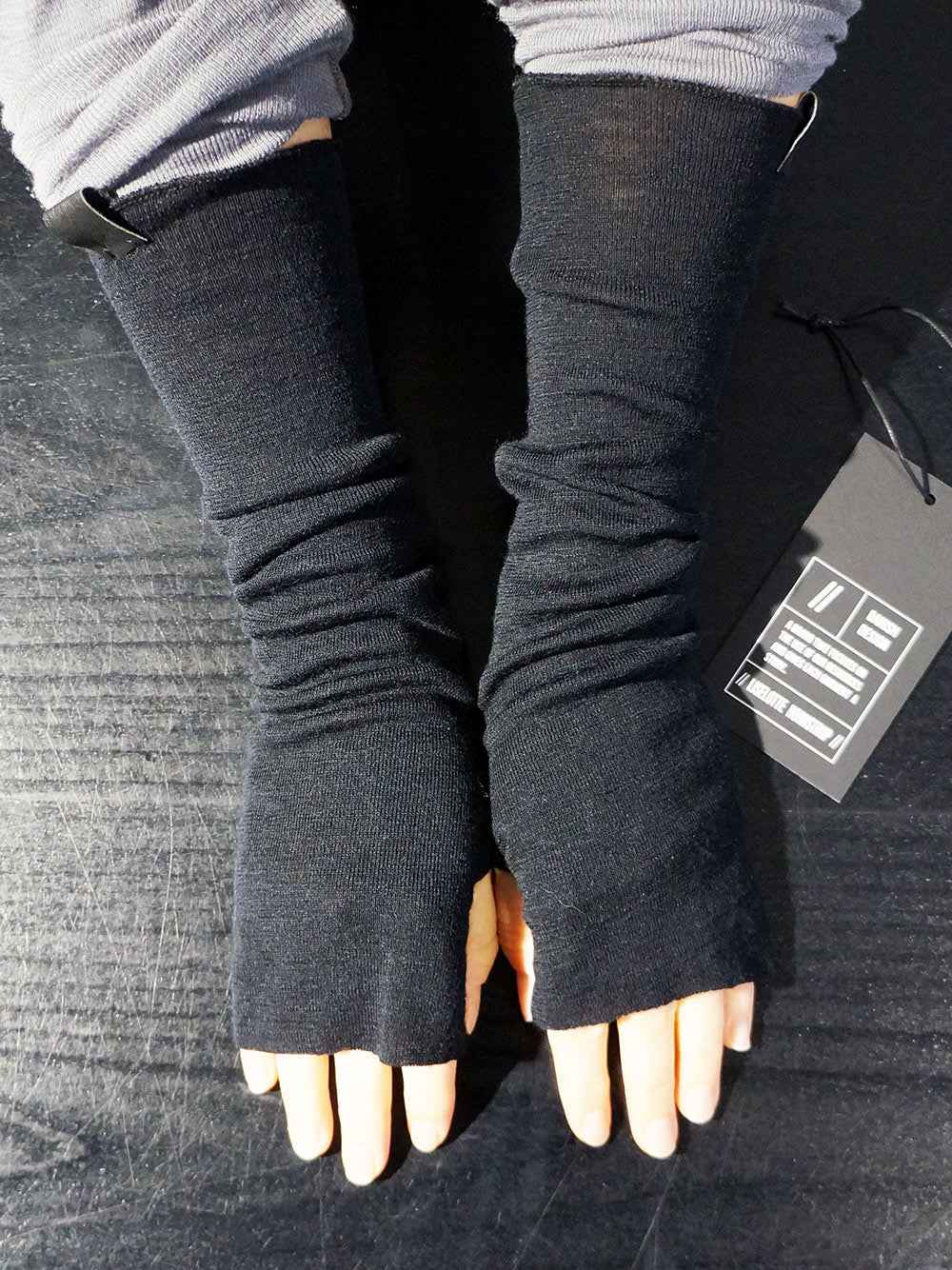 Liselotte Hornstrup Wrist Warmers Black